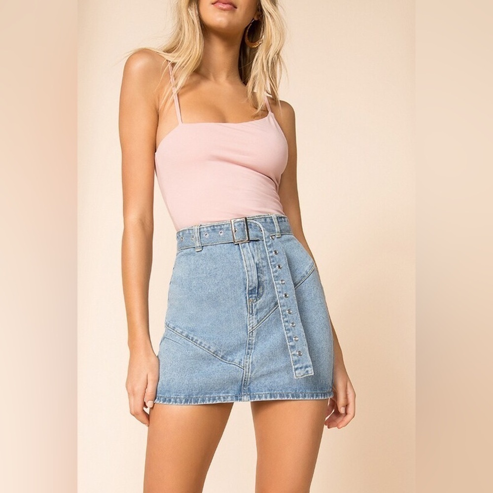 Super Down Kali Denim Skirt Size Medium